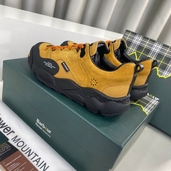 Flower MOUNTAIN NANGA Collaboration Sneaker in Brown&Black Suede - Picture 4 of 9